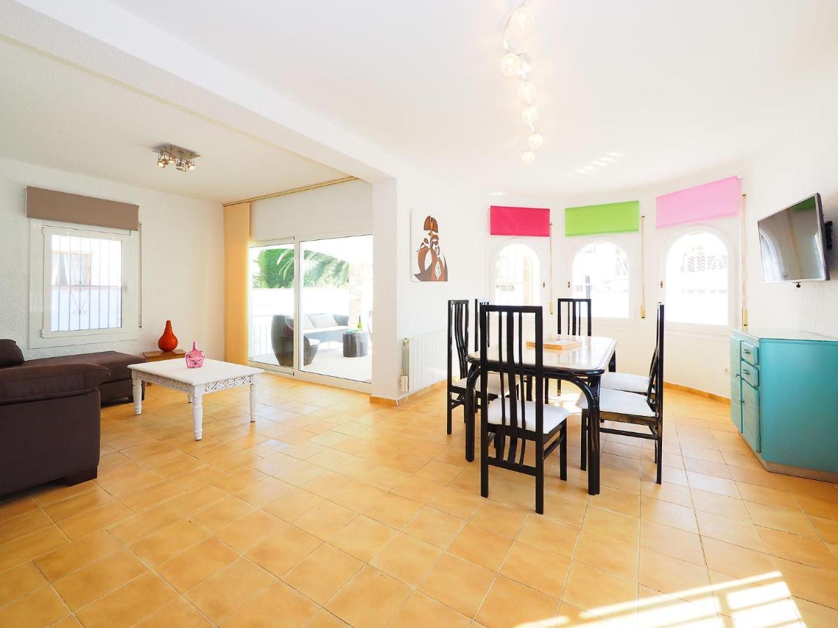 Holiday Home Alberes By Interhome Empuriabrava Exterior foto